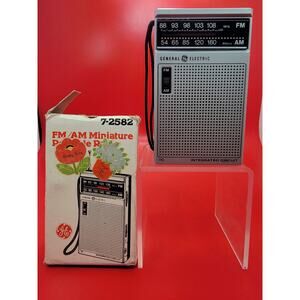 GE Model 7-2582A Handheld AM/FM Transistor Radio Works Great